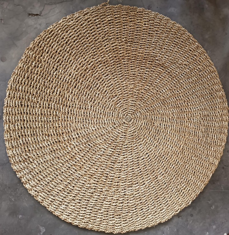 Round Seagrass Floor Mat, natural