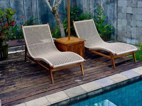 Rope-Woven Teak Pool Lounger