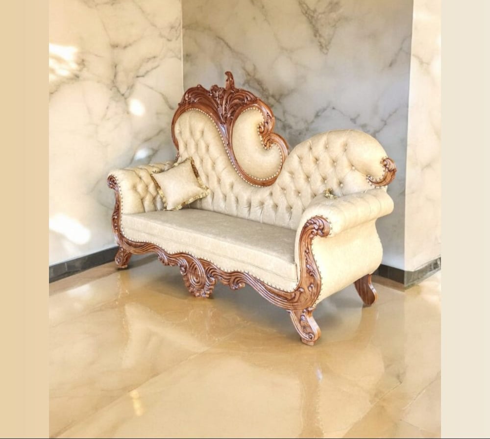 Commander Chaise Sofa