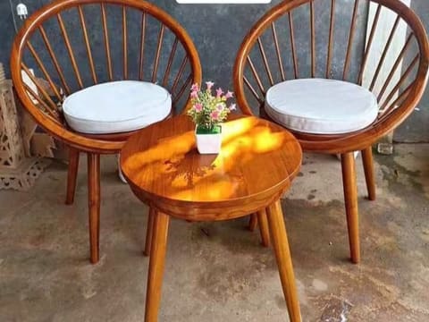 Hoop-Back Tea Set