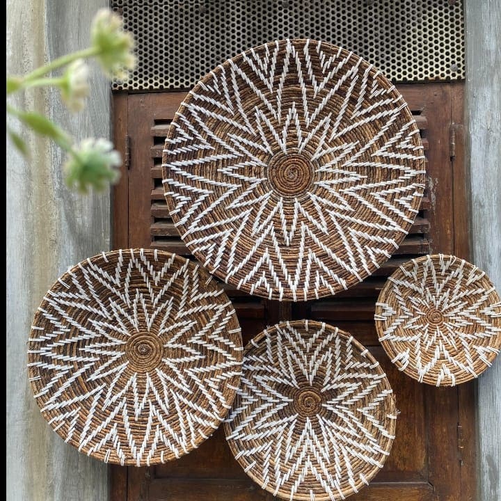 Star Wall Plates, Set of Four