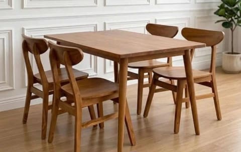 Wing-Back Dining Set, four chairs